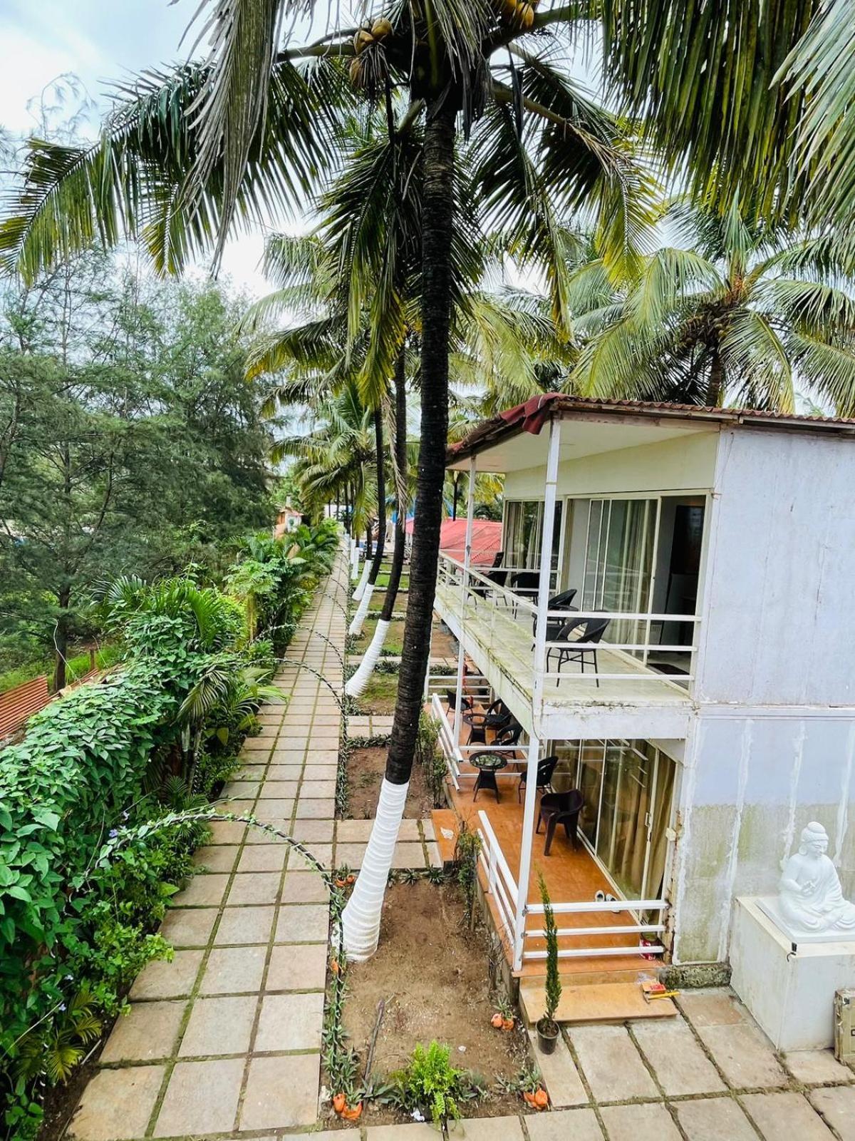 Arabian Sea Beach Resort Morjim Exterior foto